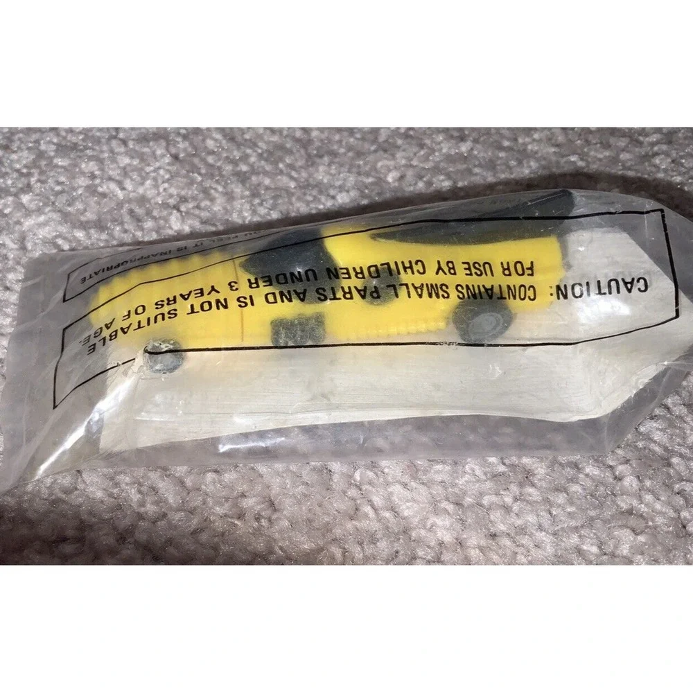 Wendy's 1992 ROCKET WRITERS Pullback Car BALLPOINT Pen‎ Yellow/Black NEW